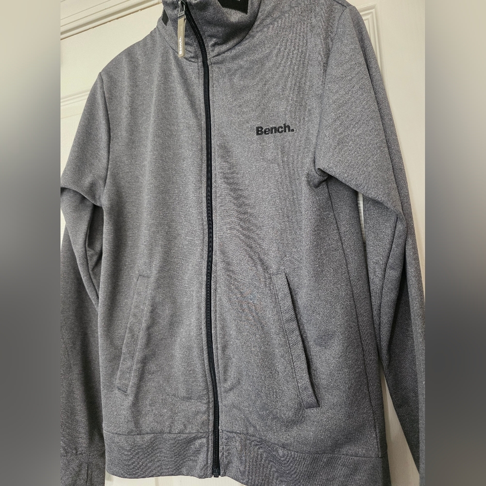 BENCH UNISEX ADULT CHARCOAL BLACK FULL ZIP JACKET Size Small ATHLETIC